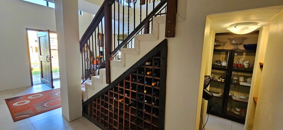 6 Bedroom Property for Sale in Franskraal Western Cape